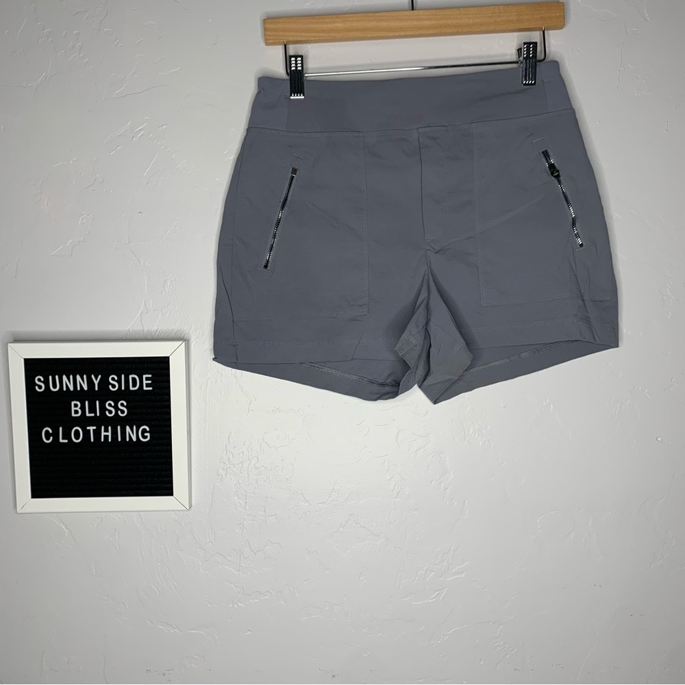 Athleta Gray Stretchy Active Shorts Women’s Size 4 Stretch Nylon Workout